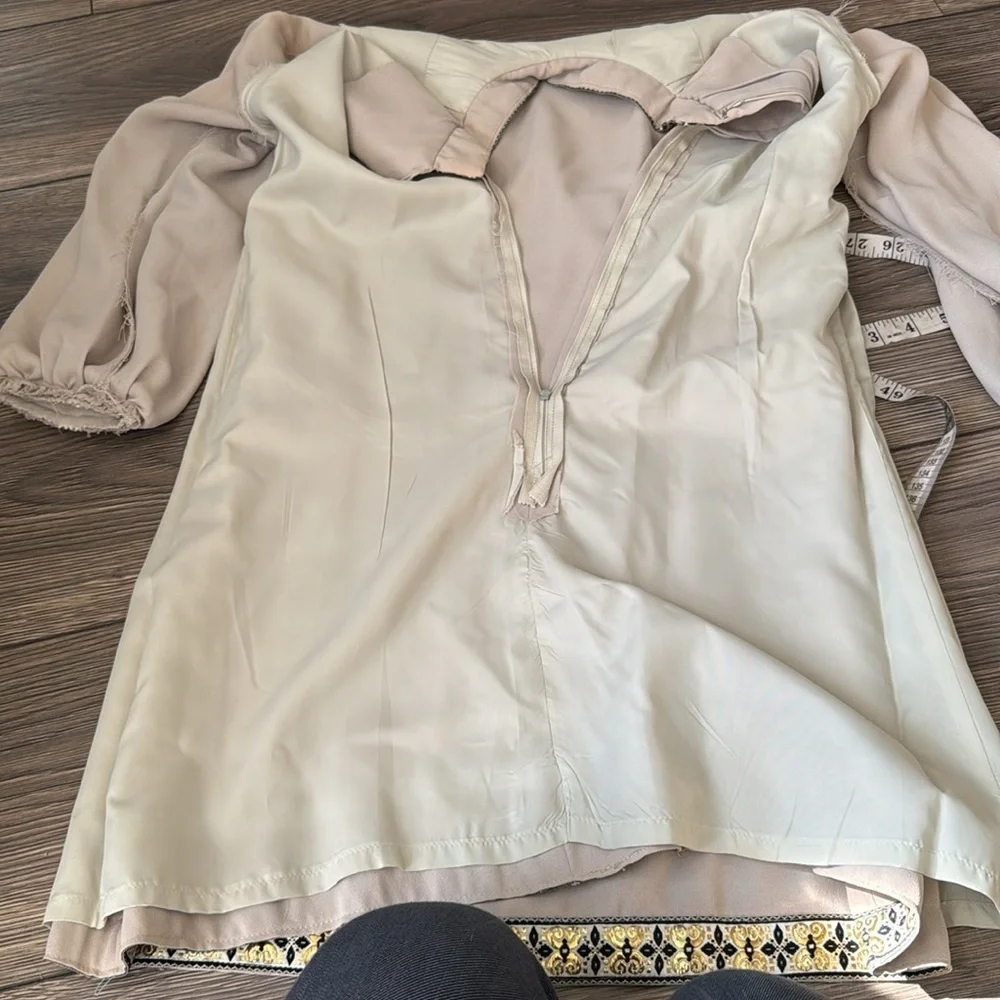 Vintage mod go-go style  long sleeve dress size 7 made of rayon